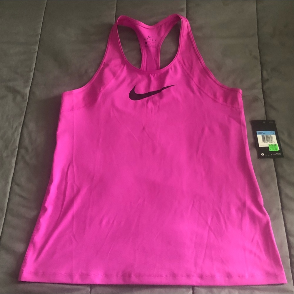 Nike top